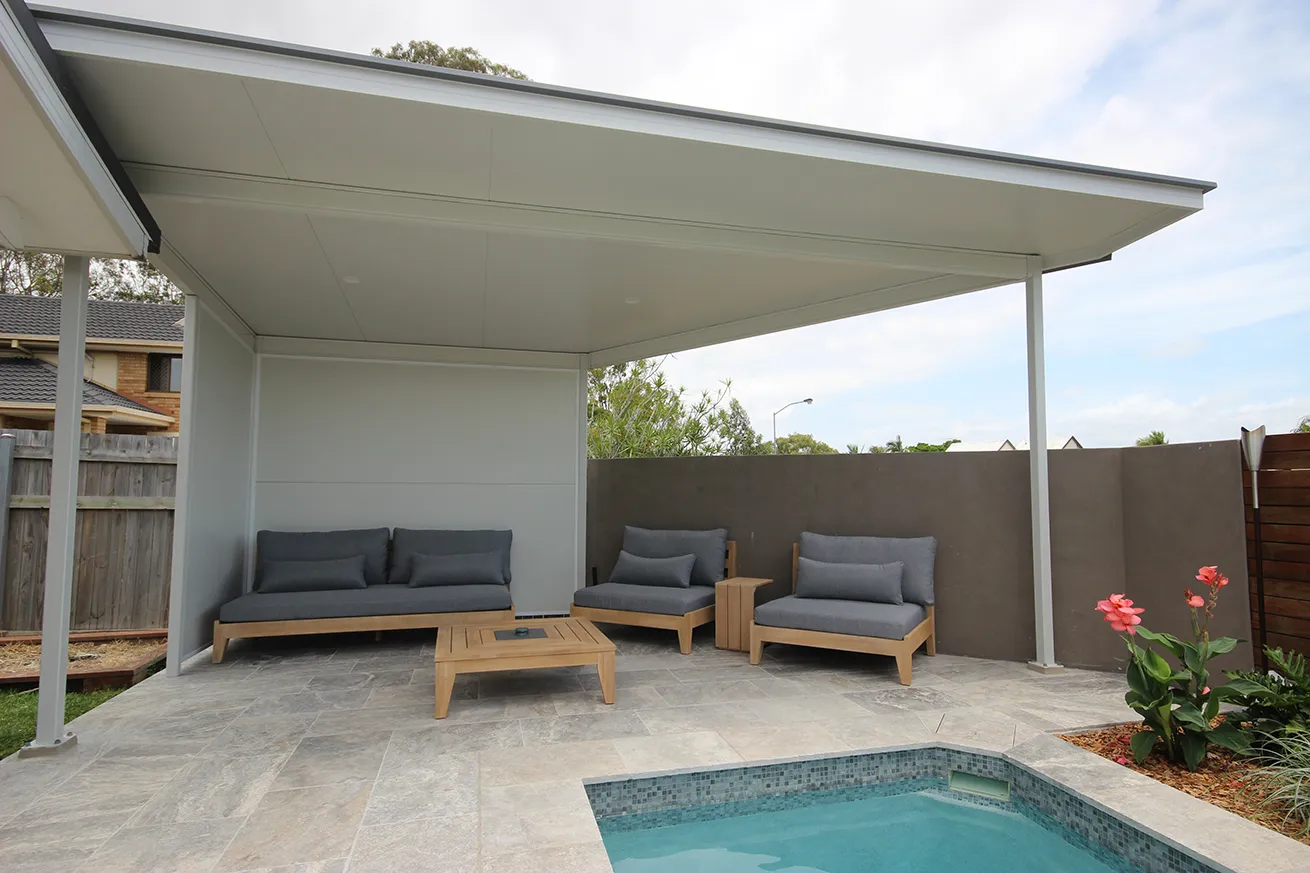 Insulated pool patio with an outdoor lounge